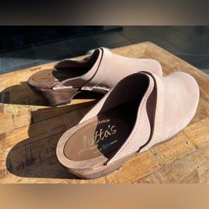 Lotta From Stockholm Baby Pink Suede Wood-soled Clogs
